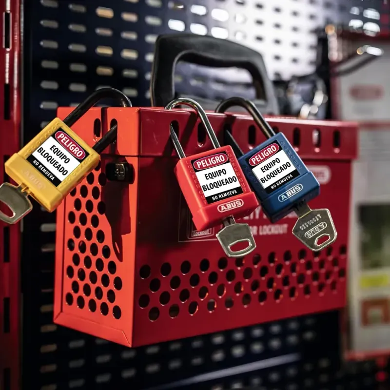 Caja de bloqueo ABUS roja con candados sobrepuestos